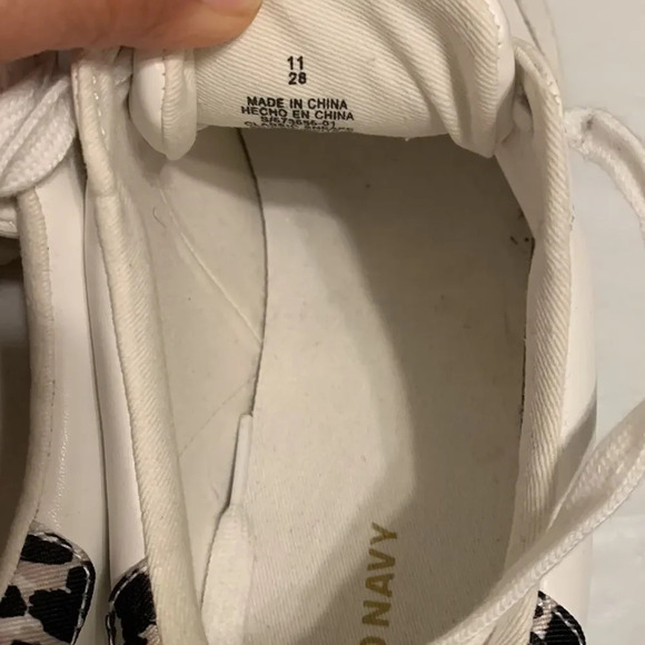 OLD NAVY Faux Leather Animal Print‎ Sneakers in White - Picture 5 of 5